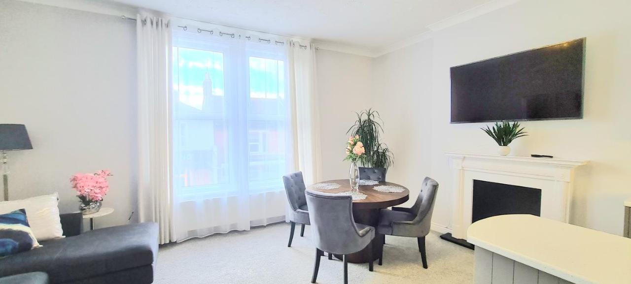 Spacious 3 Bed Flat Near The Sea With Parking Bournemouth Eksteriør bilde