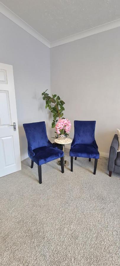 Spacious 3 Bed Flat Near The Sea With Parking Bournemouth Eksteriør bilde
